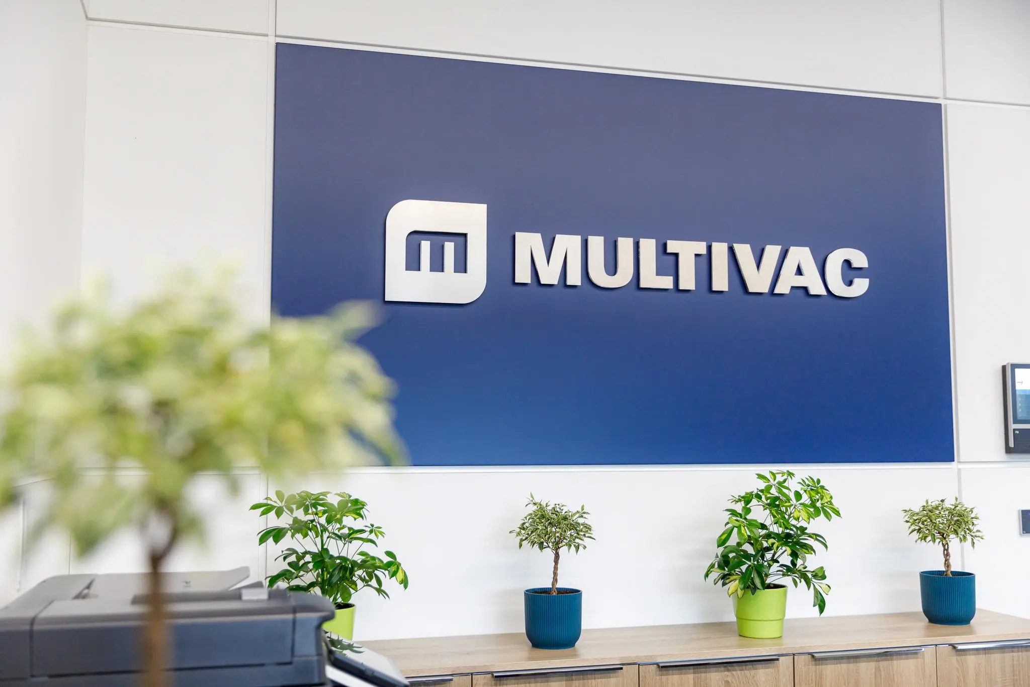 Интериорно лого на MULTIVAC